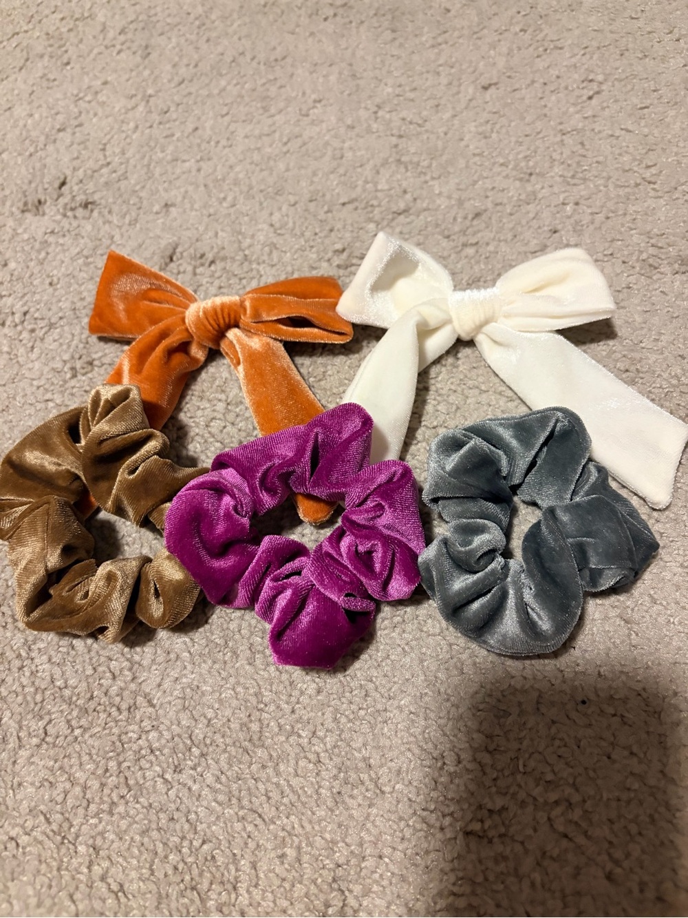 Velvet Bow & Scrunchie Set - Multicolor
